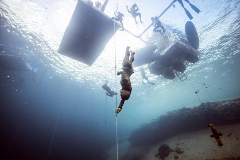 Tragedie: a murit, stupid, femeia care se scufunda până la 97 de metri sub apă, fără oxigen suplimentar!!!