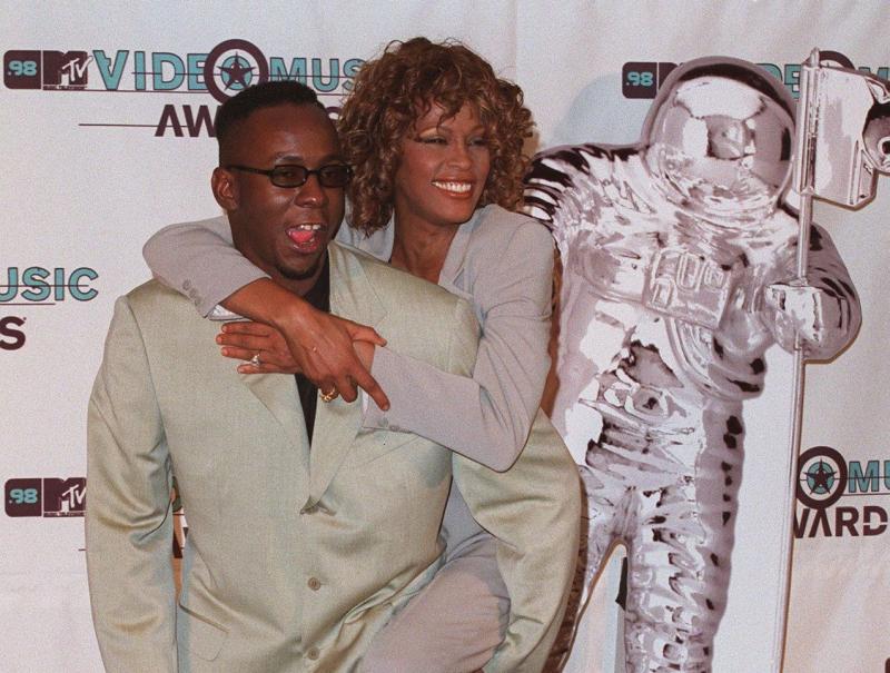 Povestea de iubire dintre Whitney Houston și Bobby Brown: căsnicie marcată de droguri, alcool și violență