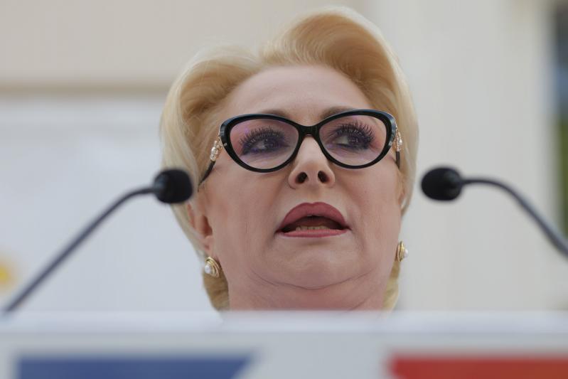 Imagini pentru dancila presedinte
