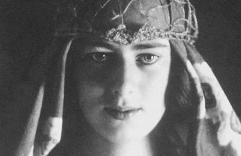 Relația secretă dintre Arsenie Boca și Principesa Ileana a României! El a determinat-o să facă un lucru interzis! „A fost o lumină în viața mea”