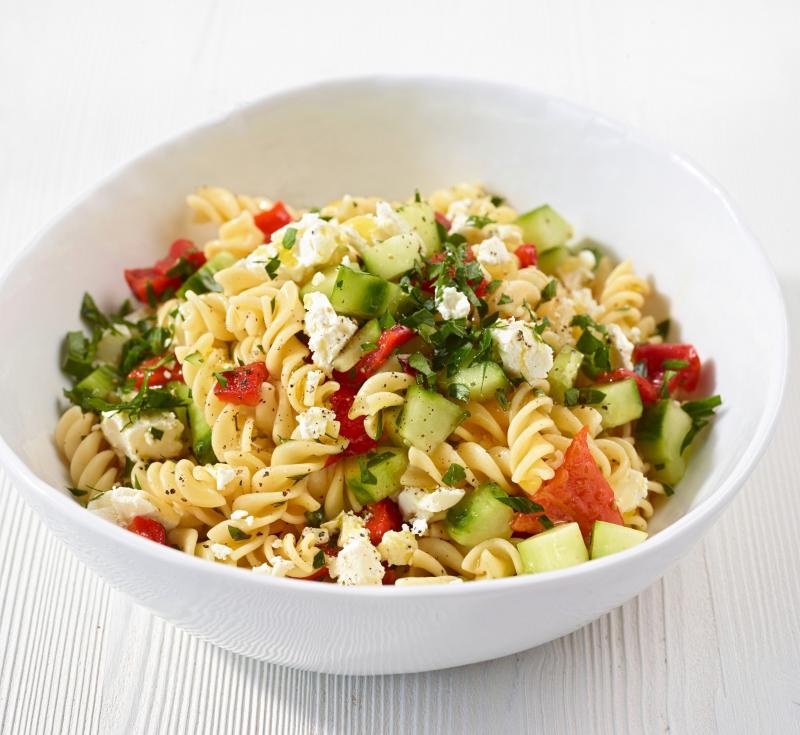 Salată grecească. Secretele rețetei care te va face să visezi la Grecia