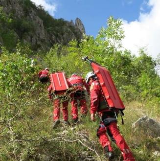 Patru turişti polonezi, între care doi copii, rătăciţi pe un drum forestier din Maramureş