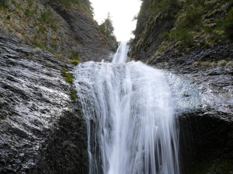 Top cele mai frumoase 15 cascade din România pe care străinii vin să le vadă
