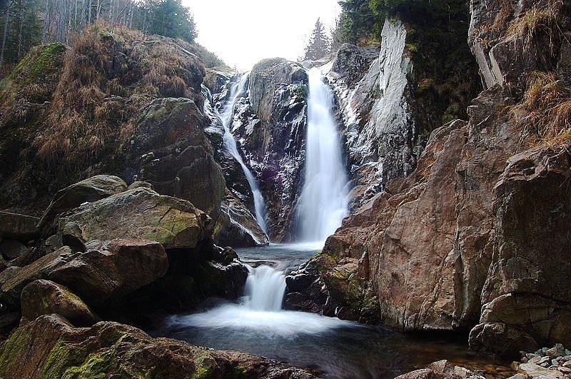 Top cele mai frumoase 15 cascade din România pe care străinii vin să le vadă