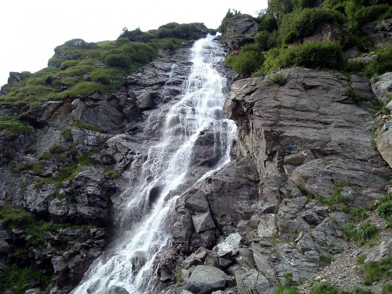 Top cele mai frumoase 15 cascade din România pe care străinii vin să le vadă