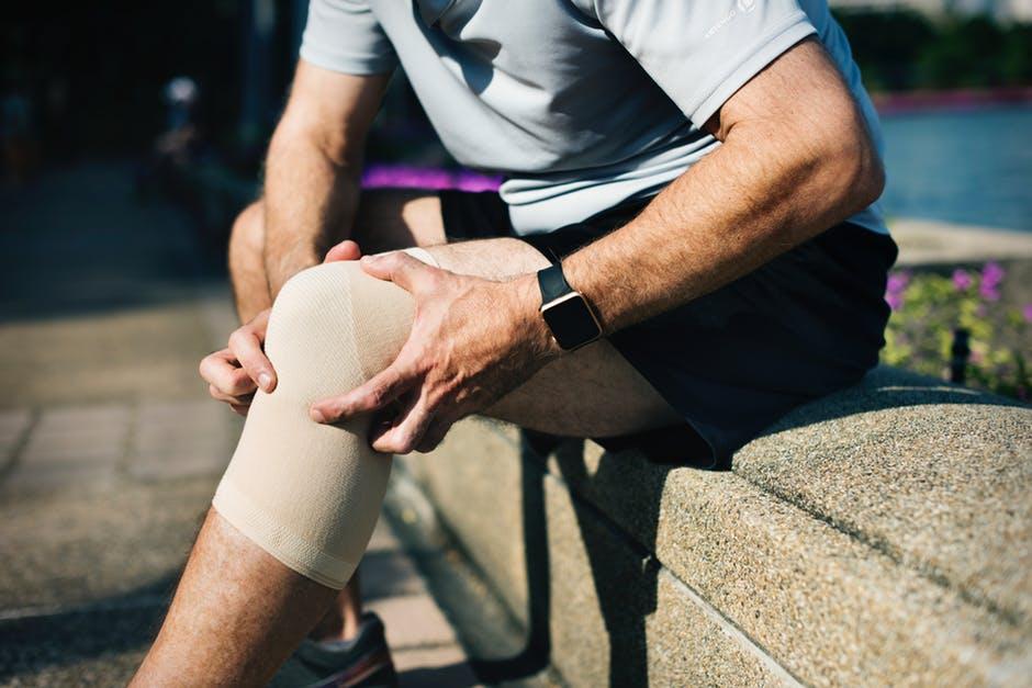 Cum să frotiu picioarele cu dureri articulare Boala elastica a articulatiilor