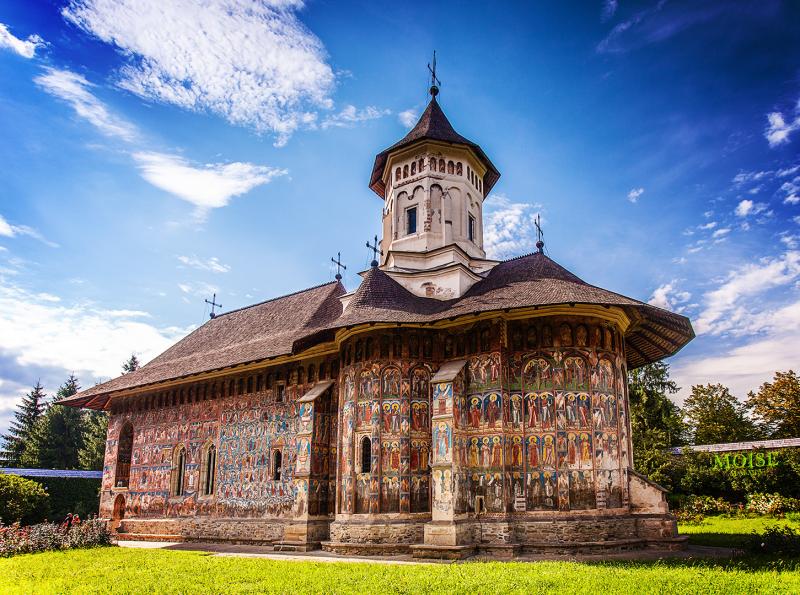 Cele mai frumoase 8 mănăstiri din Bucovina pe care să le vezi în vacanța de vară. Foto