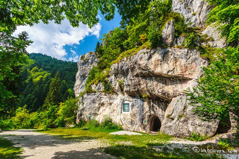 9 obiective turistice pe care să le vezi la Sinaia și în împrejurimi.Galerie Foto