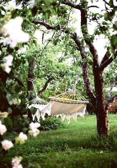 Amenajarea grădinii de vară. 4 elemente care îți aduc relaxarea