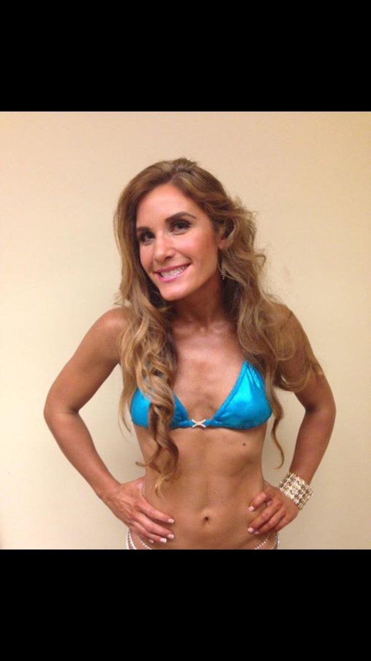 Are un trup perfect, dar este campioană la mâncat: „Preparatele de tip fast-food mă ajută să fac performanță în sport”