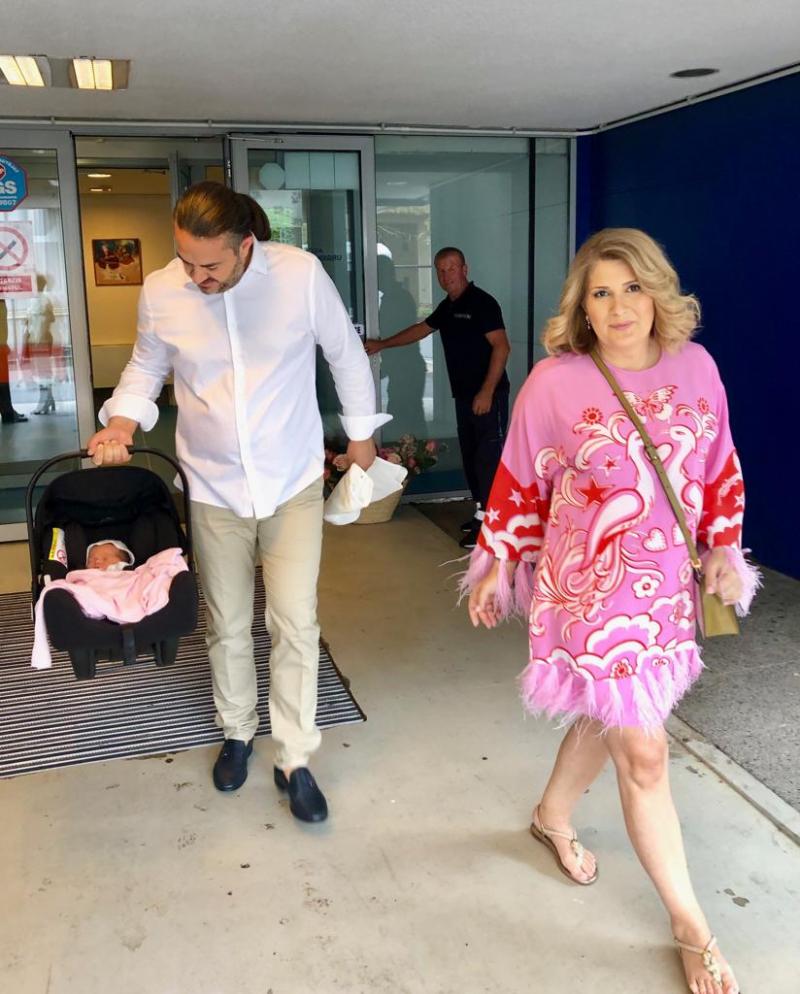 Alessandra Stoicescu se pregătește pentru prima noapte acasă cu Sara: „A început cea mai frumoasă perioadă din viața mea.”