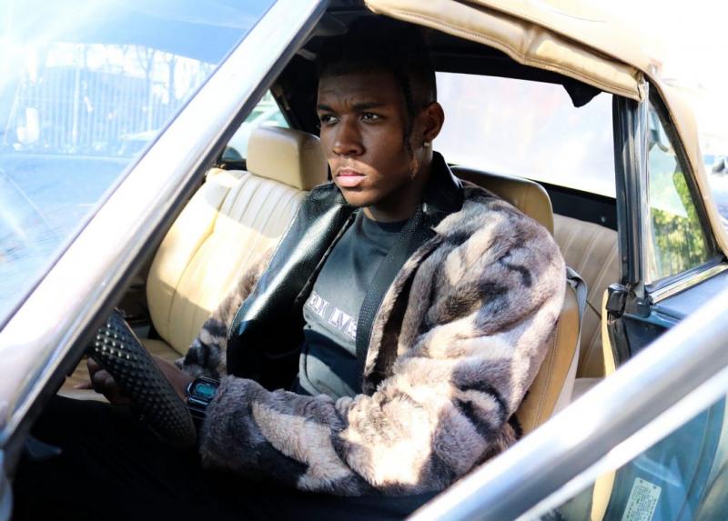 Află care sunt regulile de bază pe care trebuie să le știi pentru a închiria o mașină!