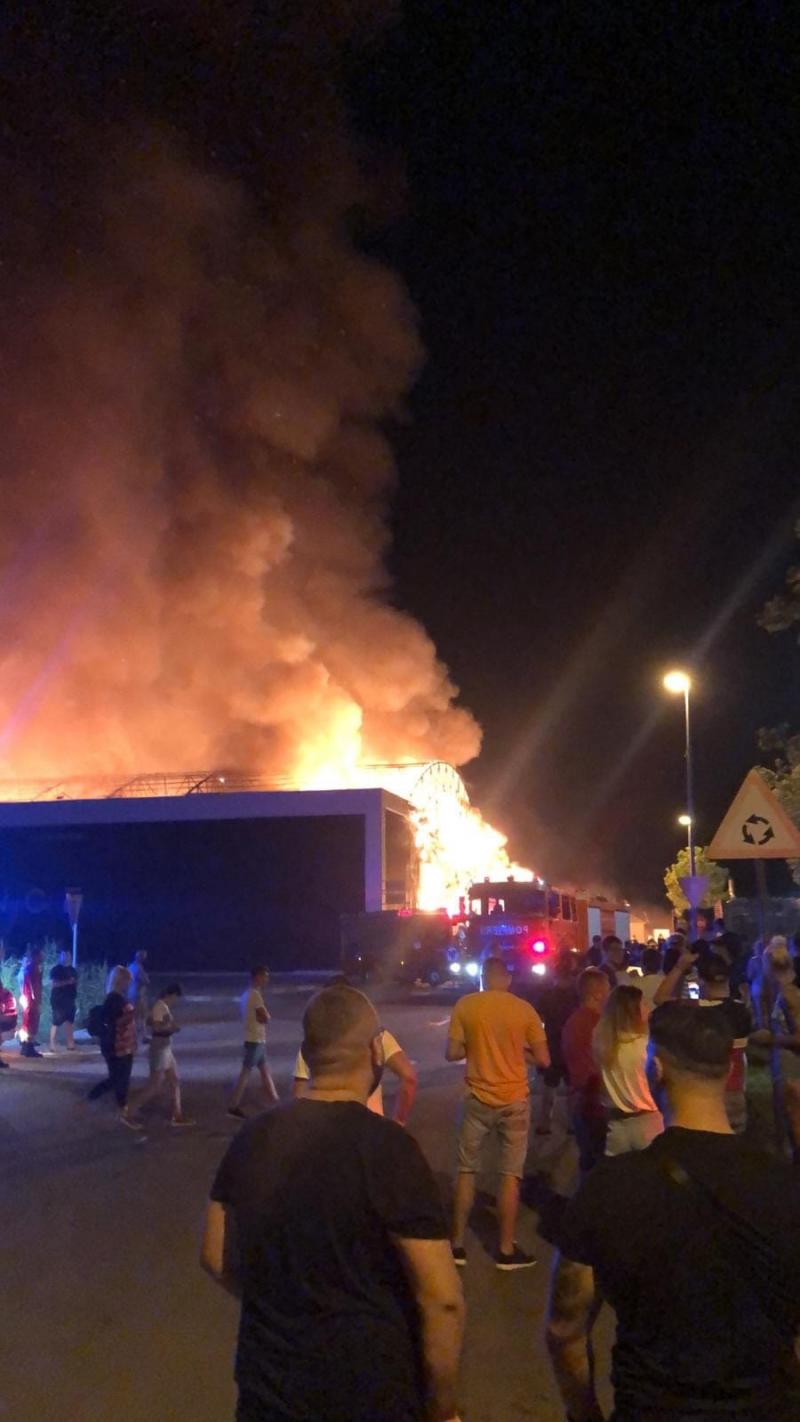 Incendiu în Mamaia! A ars Club Silence (fostul Bamboo)! Ce s-a întâmplat | FOTO-VIDEO