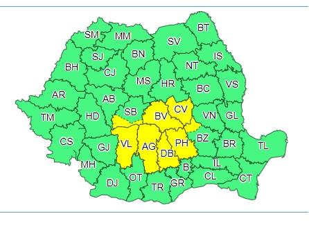 Vremea de Sfânta Maria: avertizare meteo, cod galben de ploi și vijelii
