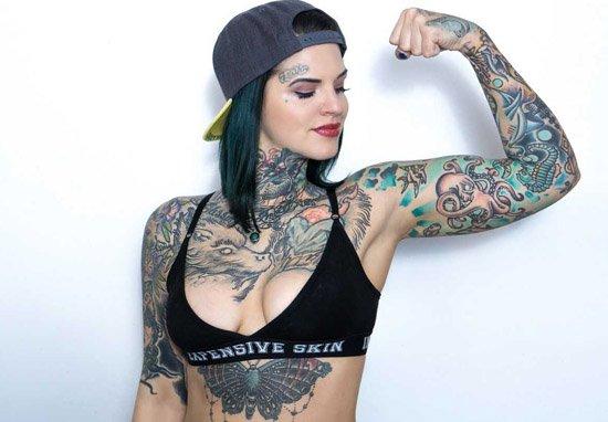 Schimbare radicală de viață: O femeie care a consumat toate drogurile posibile până la vârsta de 18 ani, acum câștigă 120 de milioane de dolari pe an ca model