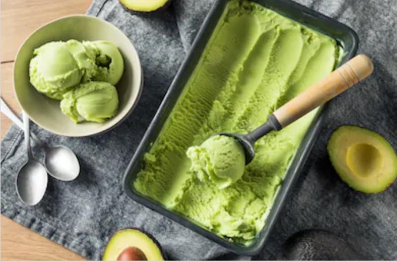 Cum faci cea mai cremoasă și gustoasă înghețetă de avocado cu banane și mentă?