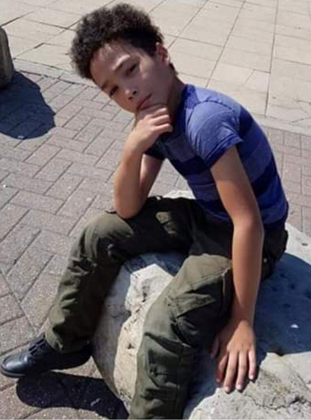 A murit după ce a fost trimis acasă de medici! Circumstanțele morții băiatului de nouă ani sunt bizare!