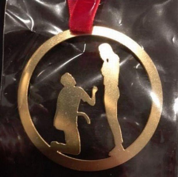 A primit cel mai jenant cadou posibil de la soacră! Când l-a văzut, a rămas mască! Interzis minorilor! „A spus că a vrut să imortalizeze un moment frumos” – Foto