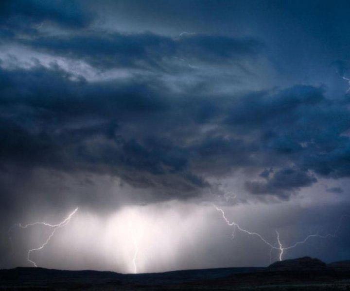 Avertizare meteo! Cod Galben: vijelii, ploi torențiale și grindină! Ce anunță meteorologii