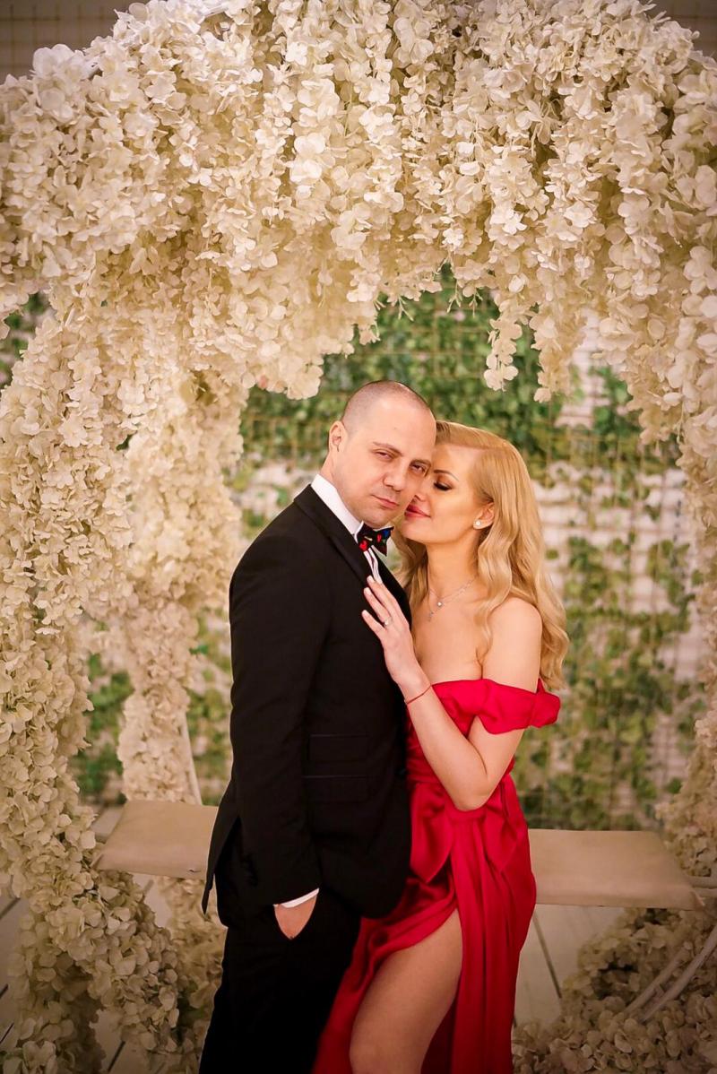 Soția lui Dan Badea i-a făcut o surpriză prezentatorului iUmor: “L-am convins să nu-mi ia bani pe bilet”