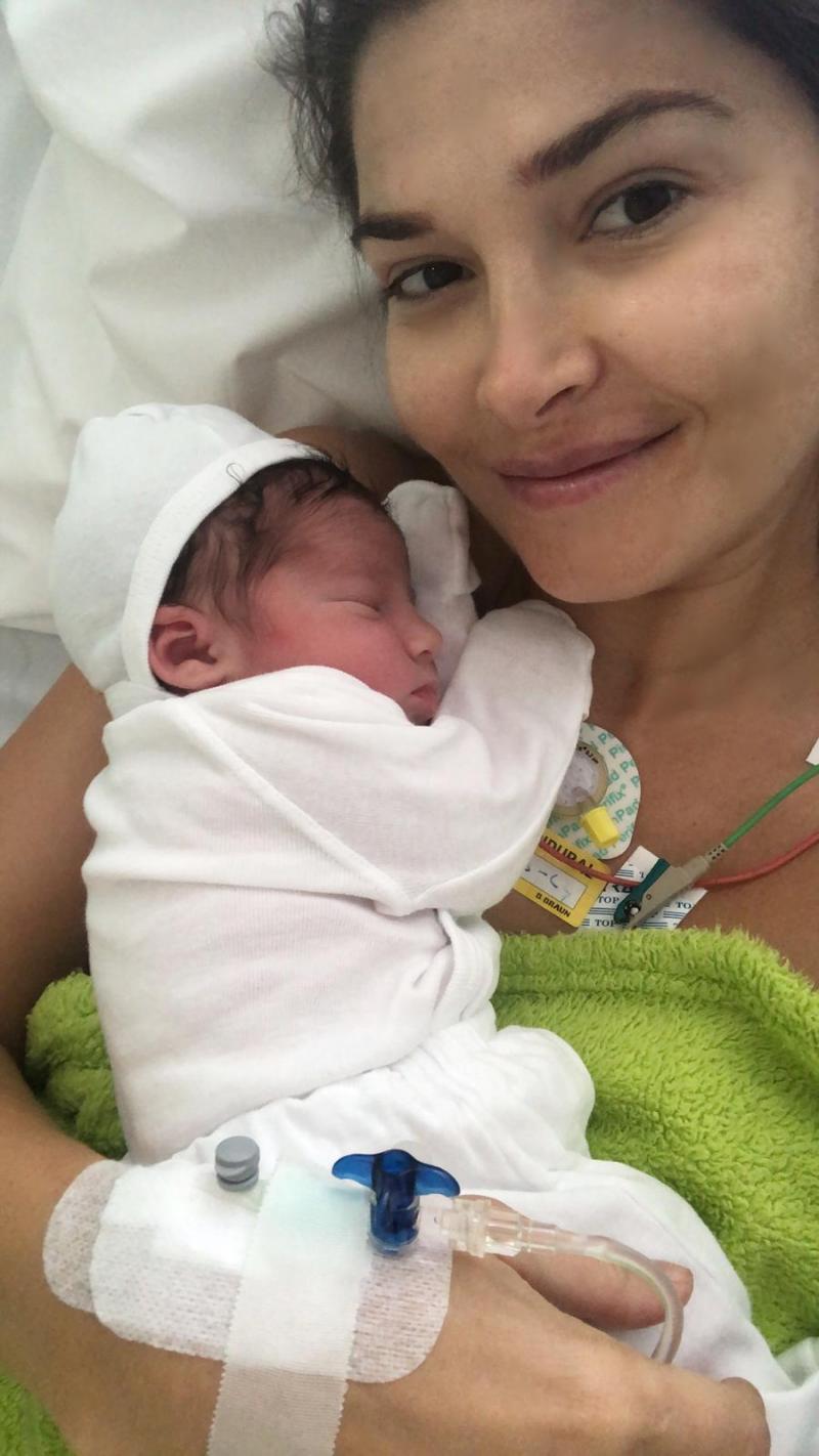 Prezentatoarea show-ului Te cunosc de undeva! a născut ieri o fetiță! Primele declarații ale Alinei Pușcaș, după ce a devenit mămică pentru a treia oară