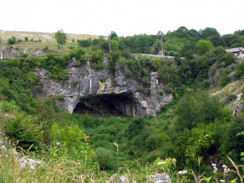 Locul misterios din România în care se spune că ar fi locuit Dracul! „Aici a venit Dumnezeu pentru a-l pedepsi pe Lucifer”