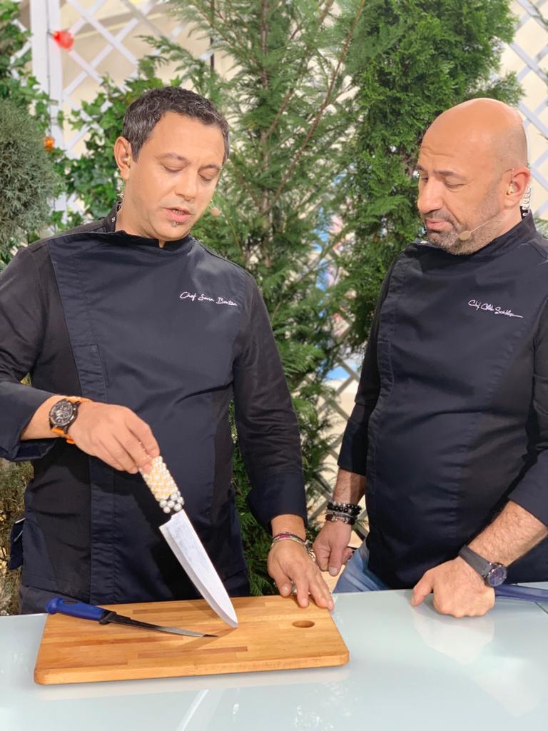 Un nou sezon Chefi la cuțite, din toamnă, pe Antena 1. Cătălin Scărlătescu, cadou unic din partea unui concurent