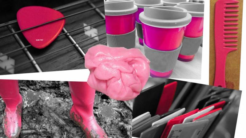 Englezii reciclează guma de mestecat aruncată. Se fac cizme și huse pentru telefoane