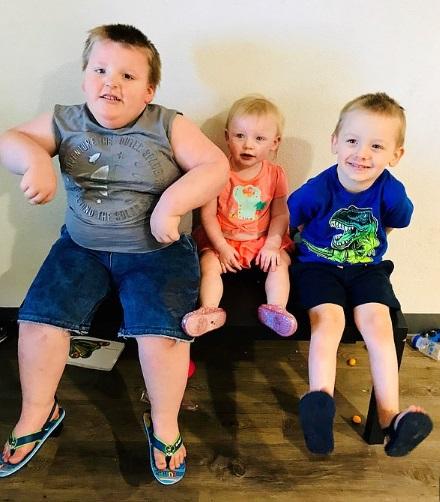 Are patru ani, dar cântărește 51 de kilograme! Cum arată băiatul care nu se poate opri din mâncat