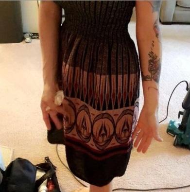 Tânăra a postat o poză cu rochia nouă, dar toți au râs! Ce detaliu rușinos s-a văzut | FOTO