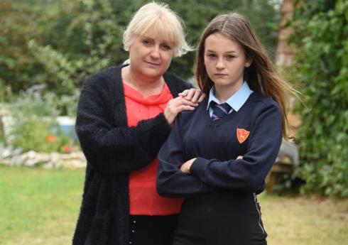 Elevă, amenințată de profesori cu o pedeapsă „severă”, din cauza felului în care era îmbrăcată: „Asta e o ținută indecentă?! ”