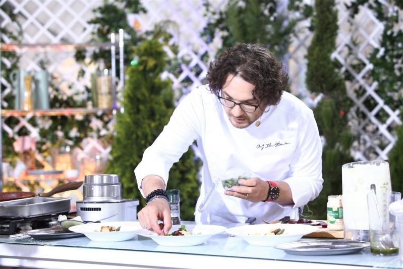 Chefii, puși în dificultate de un ingredient în lupta pentru amuletă: ”Gina, te vom obliga să mănânci ce gătim!”