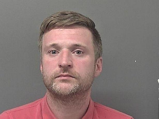 A fost martor atunci când mama lui a fost bătută cu sălbăticie de tatăl lui! Cuvintele pe care le-a spus băiețelul de trei ani îți rup sufletul