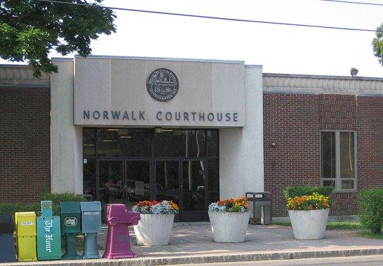 O mamă fără adăpost a fost condamnată la cinci ani de închisoare pentru utilizarea adresei unui prieten ca să își înscrie fiul la școală