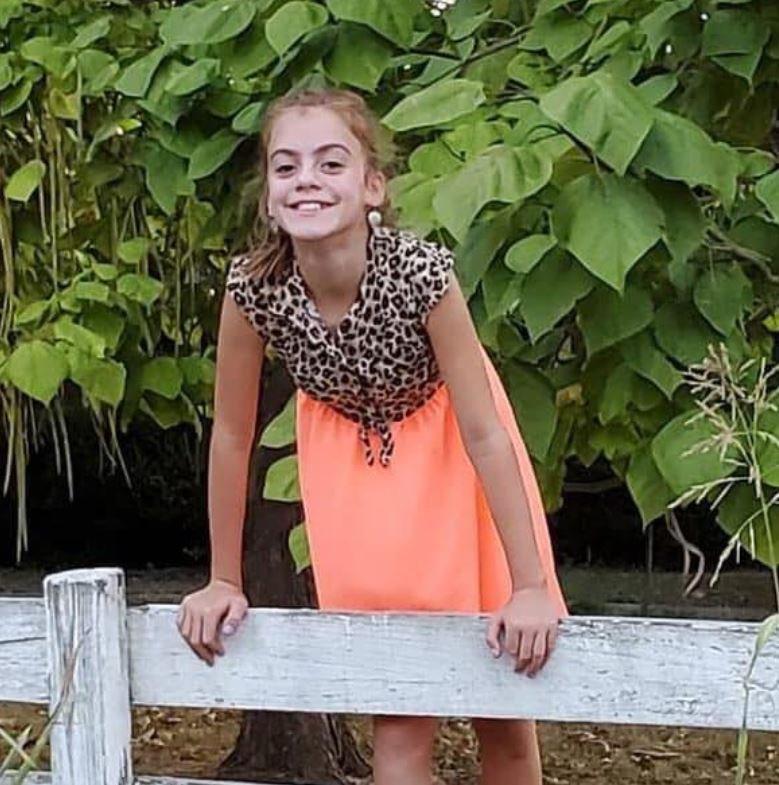 O fetiță de 10 ani a murit după ce a fost contaminată cu o bacterie care i-a mancat creierul, în timp ce înota într-un râu - FOTO