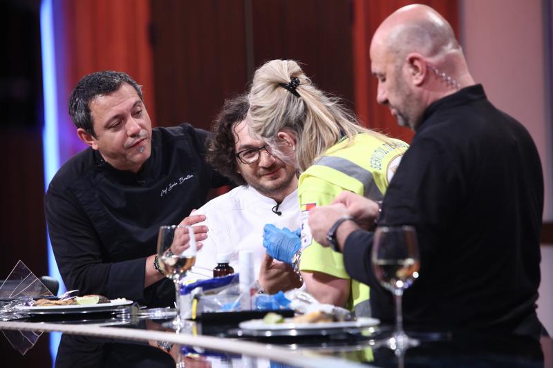 Un drag queen vrea să-l ia de soț pe unul dintre chefi! Cheloo a făcut un „roast culinar” de neuitat! Jurații au vrut să sară pe el! Galerie foto