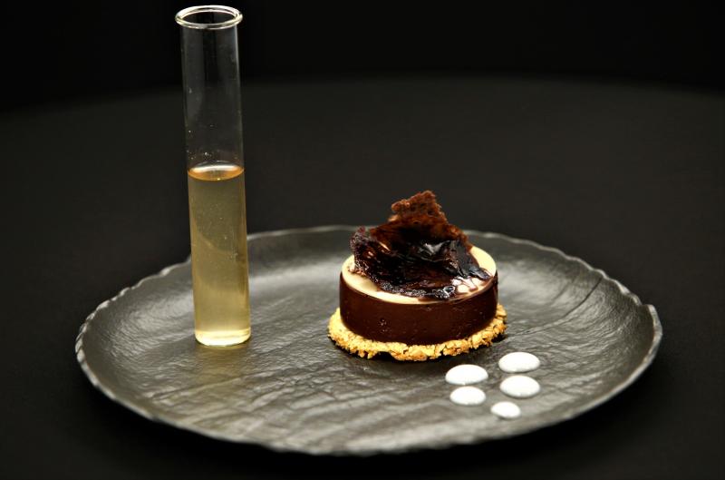 Un desert a primit „cuțitul de aur” la Chefi la cuțite