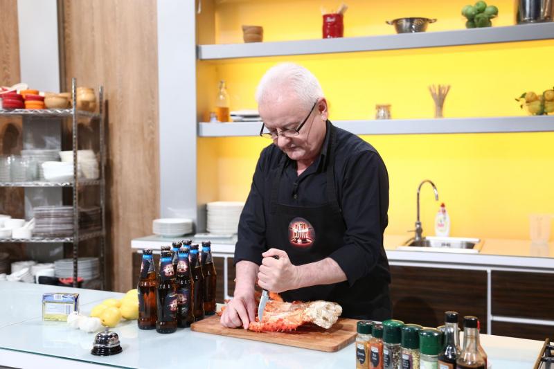 Cheloo, Irinel Columbeanu, Anna Lesko și Carmen Brumă, față în față cu jurații „Chefi la cuțite”