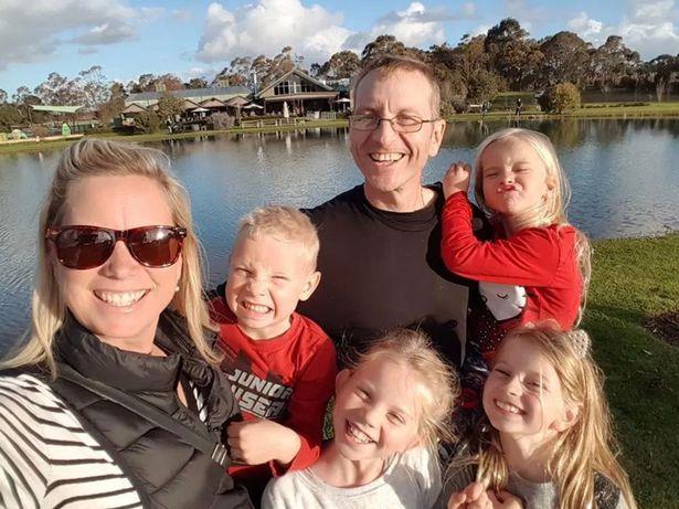 Medicii au întors ambulanța din drum pentru a-i îndeplini pacientului ultima dorință: „Au fost îngerii zilei. A însemnat enorm pentru el să vadă marea înainte de a muri”