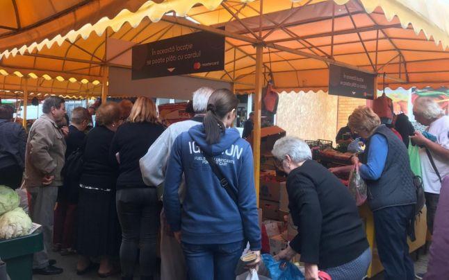 Unic în Moldova! Orașul în care vei putea plăti la piață cu cardul! „N-am crezut că voi vedea vreodată POS la tarabe!“