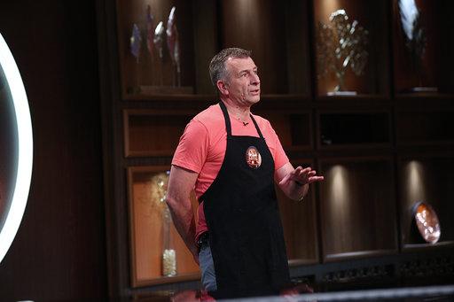 Ce s-a întâmplat în ediția a cincea din „Chefi la Cuțite”. Un concurent i-a făcut pe jurați să aibă nevoie de un psiholog