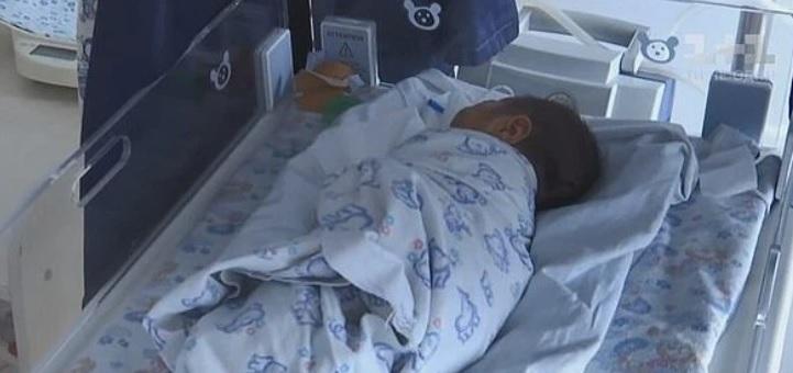 O fetiță de 12 ani a devenit mamă, după un travaliu de zece ore! Medic: ”Un copil dând naștere unui alt copil. Sunt în șoc!”