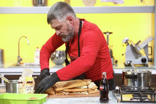 Lacrimi, revederi emoționante și preparate de senzație! Ce s-a întâmplat în cea de-a șasea ediție a emisiunii Chefi la cuțite, din sezonul șapte