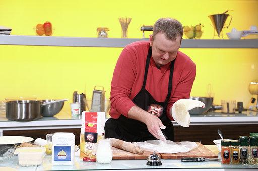 Lacrimi, revederi emoționante și preparate de senzație! Ce s-a întâmplat în cea de-a șasea ediție a emisiunii Chefi la cuțite, din sezonul șapte