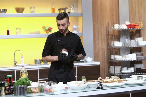 Lacrimi, revederi emoționante și preparate de senzație! Ce s-a întâmplat în cea de-a șasea ediție a emisiunii Chefi la cuțite, din sezonul șapte