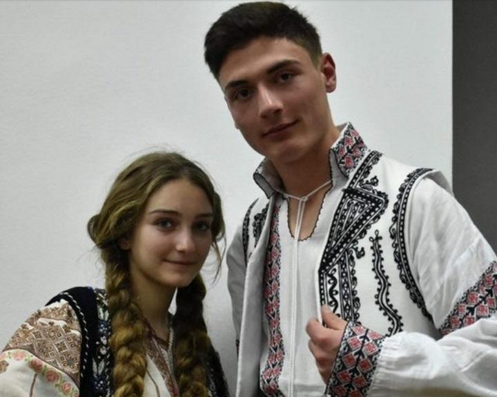 Muncește la o casă din chirpici, a primit o lovitură imensă și are un singur vis! Marian, băiețelul „înfiat” de Gigi Becali, a crescut! Cum arată acum și ce s-a ales de el „E îngerul meu păzitor”