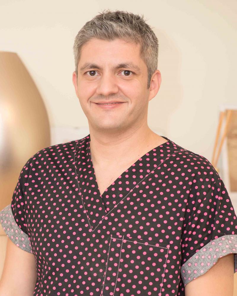 Ce remedii naturiste avem pentru respirația urât mirositoare! Iată ce recomandă Dr. Adrian Mina!