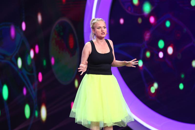 Ce s-a întămplat la „iUmor”, sezonul șapte, ediția trei. Irena Boclincă, s-a întors în forță! Daniel Farcaş, extraterestrul de la iUmor l-a făcut pe Mihai Bendeac să apeleze la manetă și Dan Badea a fost victima unei contorsioniste