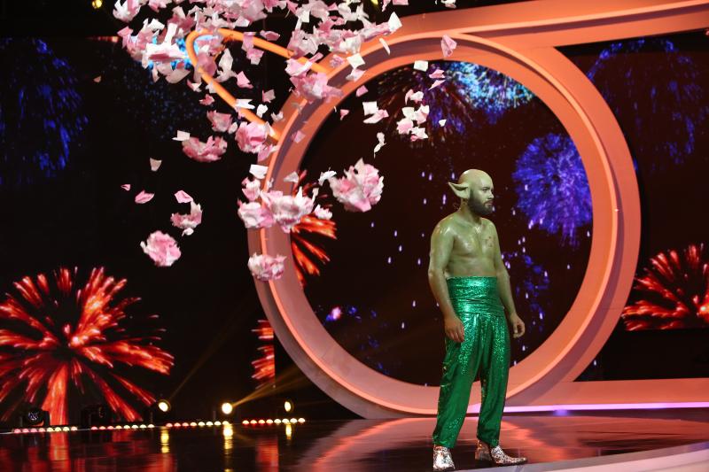 Ce s-a întămplat la „iUmor”, sezonul șapte, ediția trei. Irena Boclincă, s-a întors în forță! Daniel Farcaş, extraterestrul de la iUmor l-a făcut pe Mihai Bendeac să apeleze la manetă și Dan Badea a fost victima unei contorsioniste