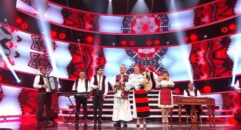 Explozie de energie pe scena de la „Te cunosc de undeva!” în ediția patru din sezonul 14. Bella Santiago s-a transformat în Bebe Rexha, Grigore Gherman și-a schimbat total stilul, iar Alex și Monica Anghel au fost rapperi pentru o seară!